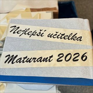 Maturitní ples uteče, ale vzpomínky zůstanou napořád✨💃🏻 A právě proto dáváme do každé šerpy kus srdce - aby vám i po...