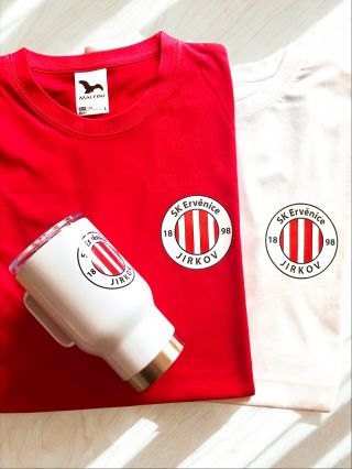 Dneska oblekáme bílo-červenou🔴⚪️ Nová várka pro SK Ervěnice Jirov je připravena - trička i termohrnek s potiskem, který...